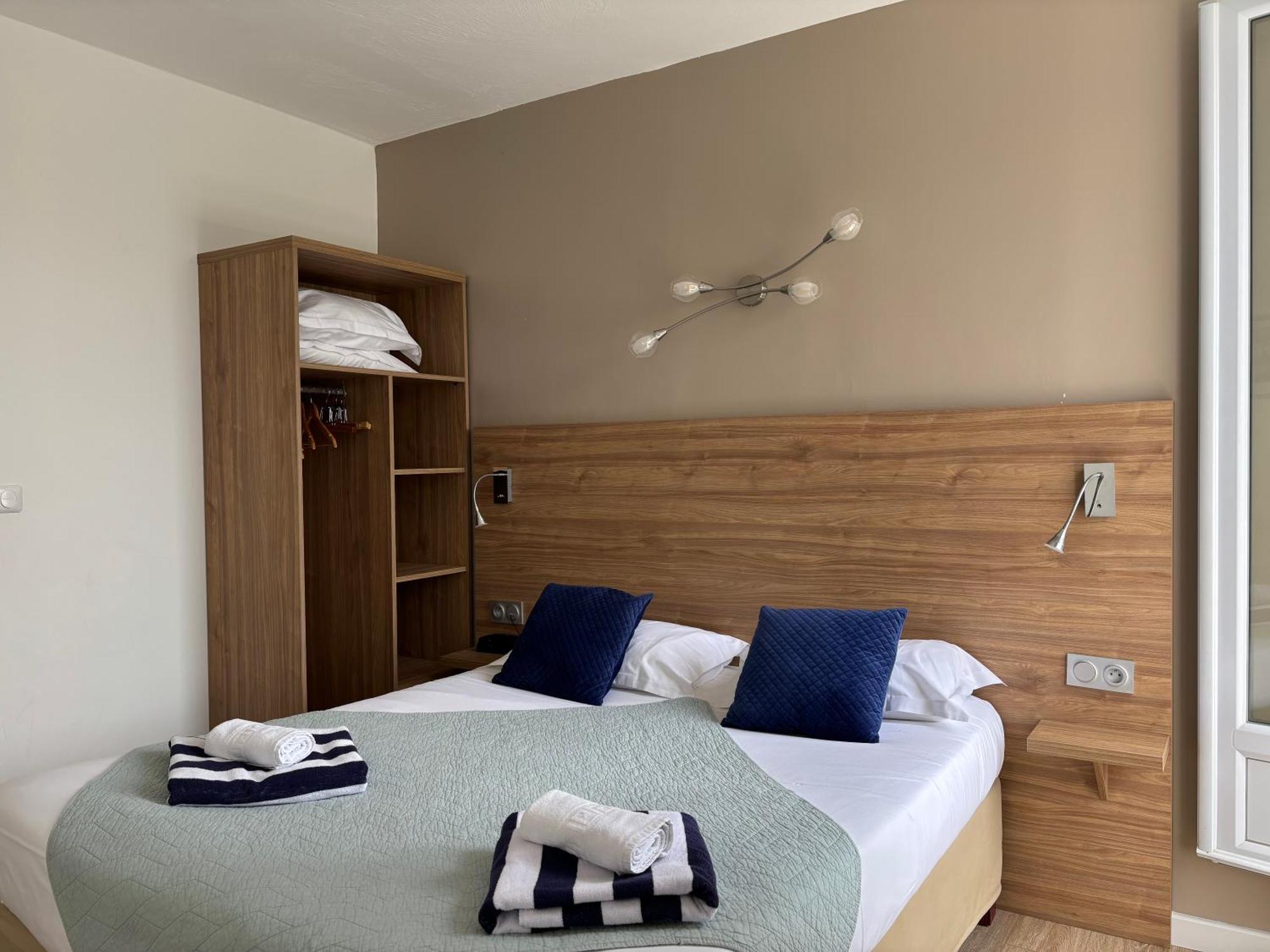 Double Room,1680584244:JPEG